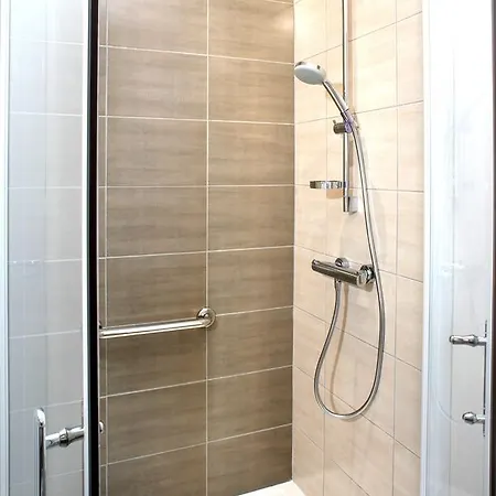 アパートホテル Domitys Sophia ニーム