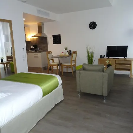 Domitys Sophia * ニーム